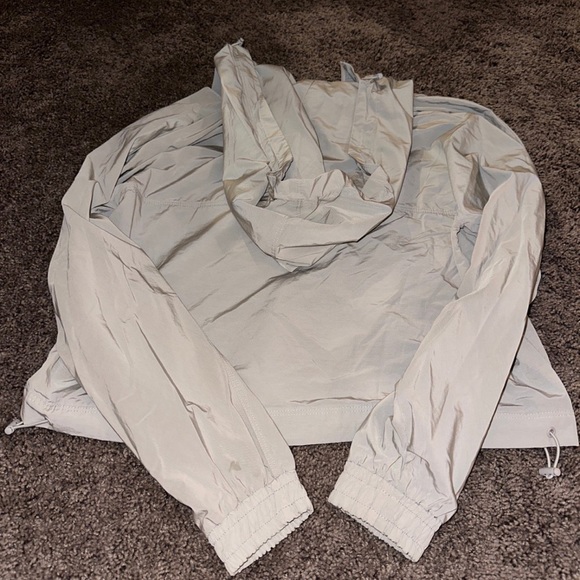 The group babaton zip up - Picture 4 of 4